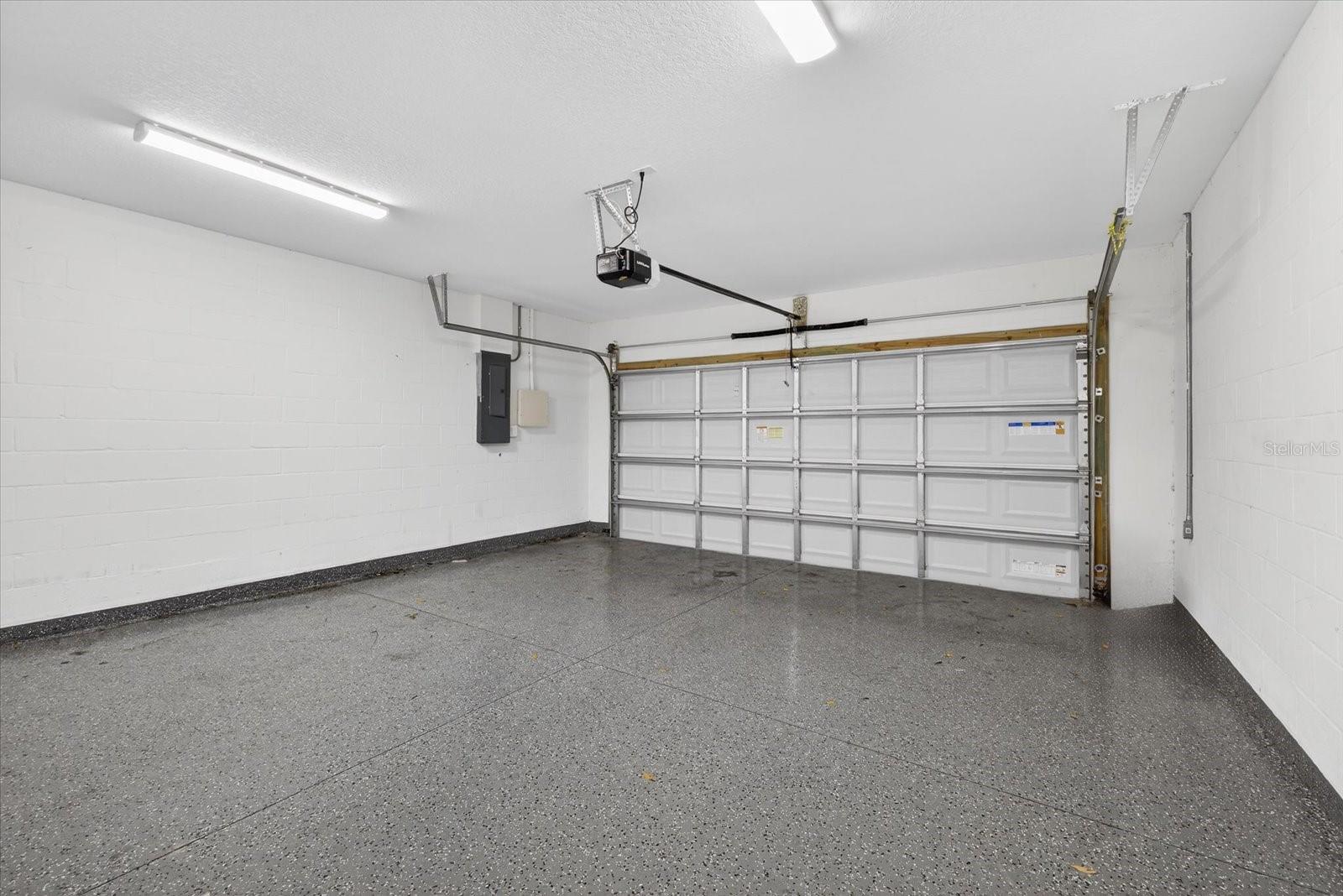 Listing photo id 15 for 3507 Gloria Avenue