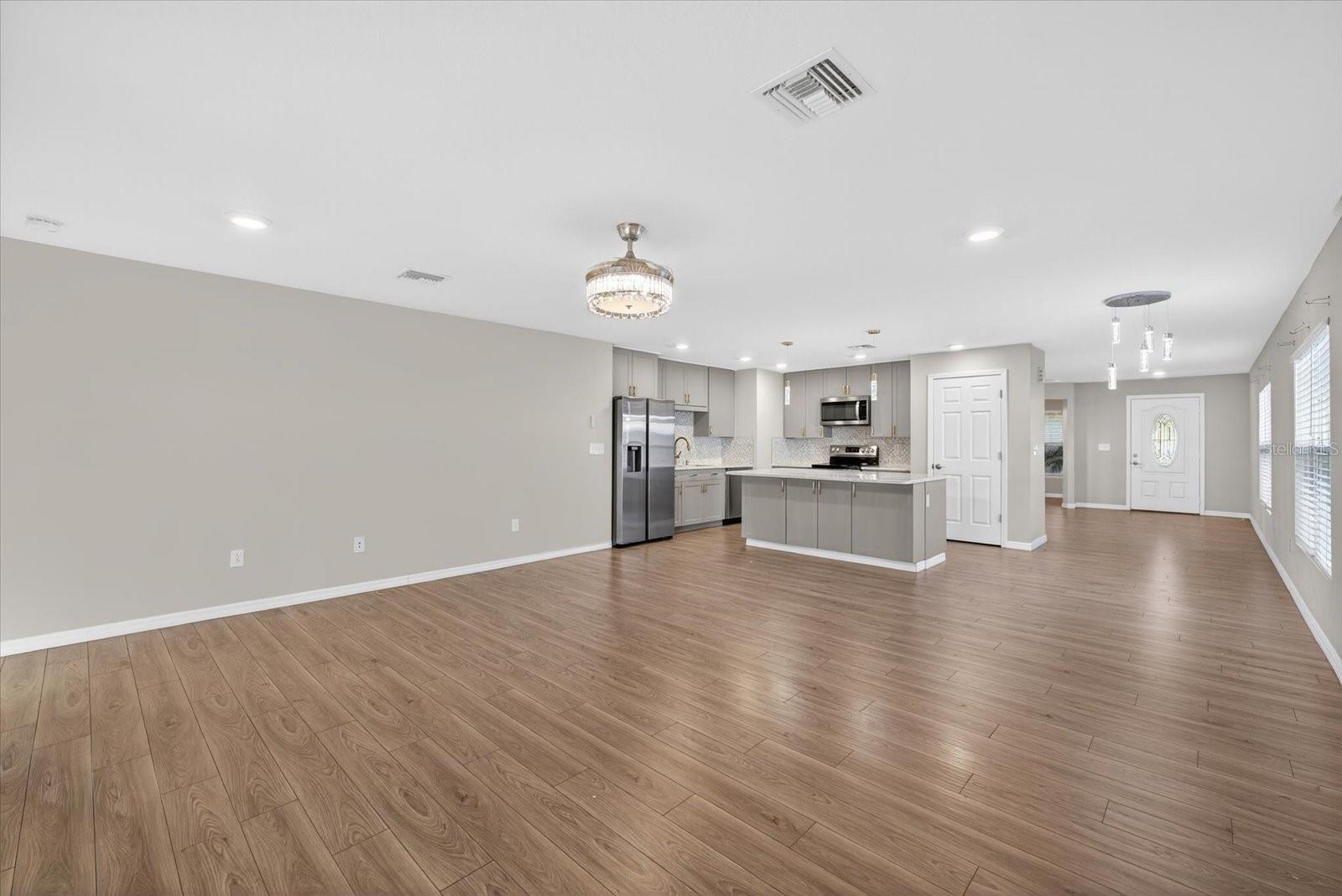 Listing photo id 16 for 3507 Gloria Avenue