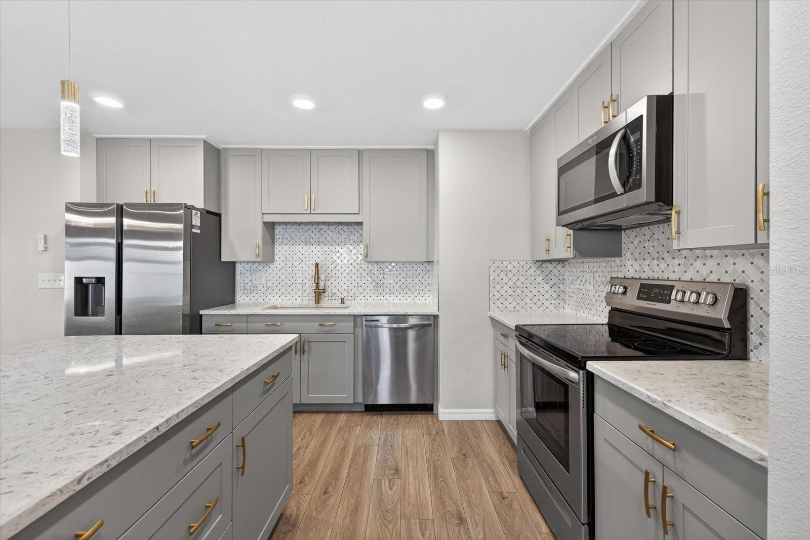 Listing photo id 18 for 3507 Gloria Avenue