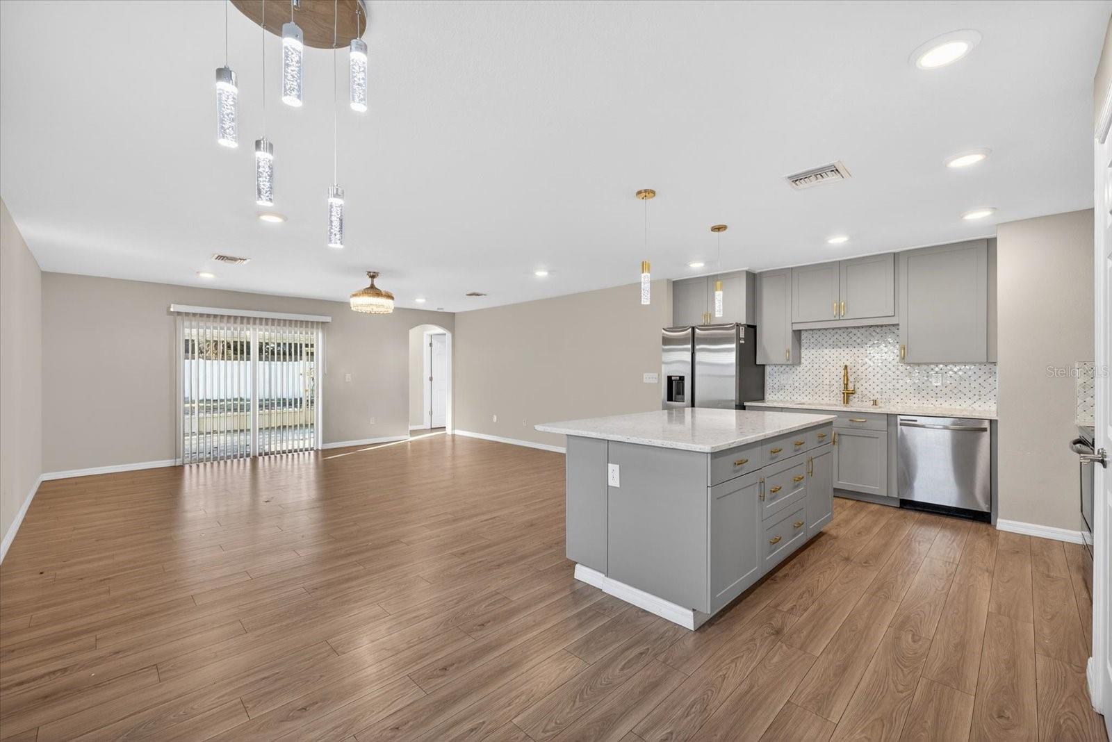 Listing photo id 20 for 3507 Gloria Avenue