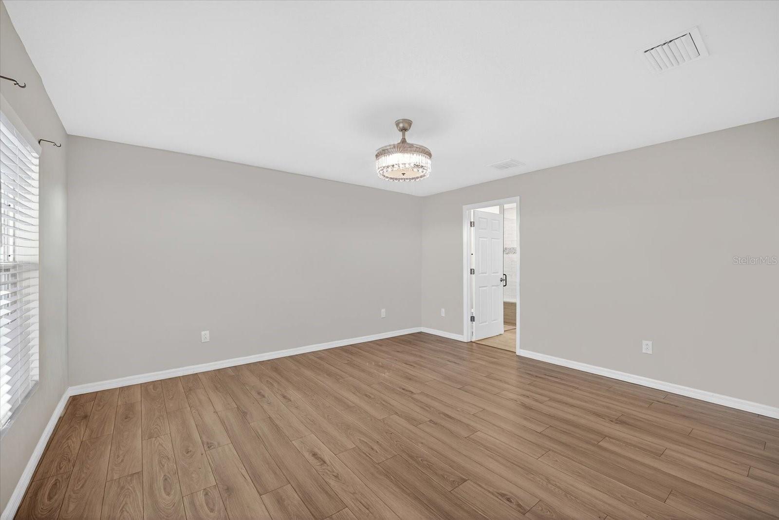 Listing photo id 22 for 3507 Gloria Avenue