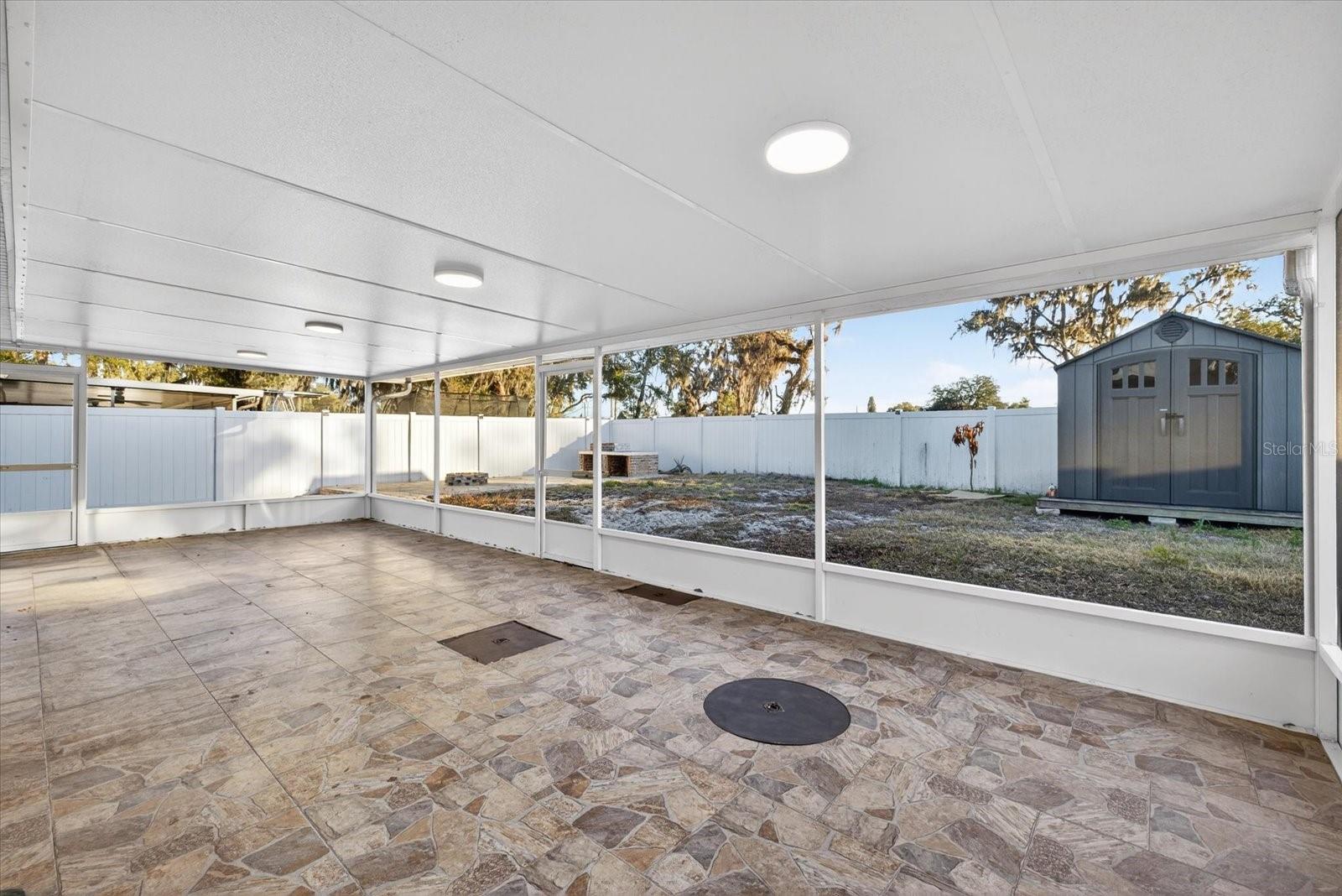 Listing photo id 28 for 3507 Gloria Avenue