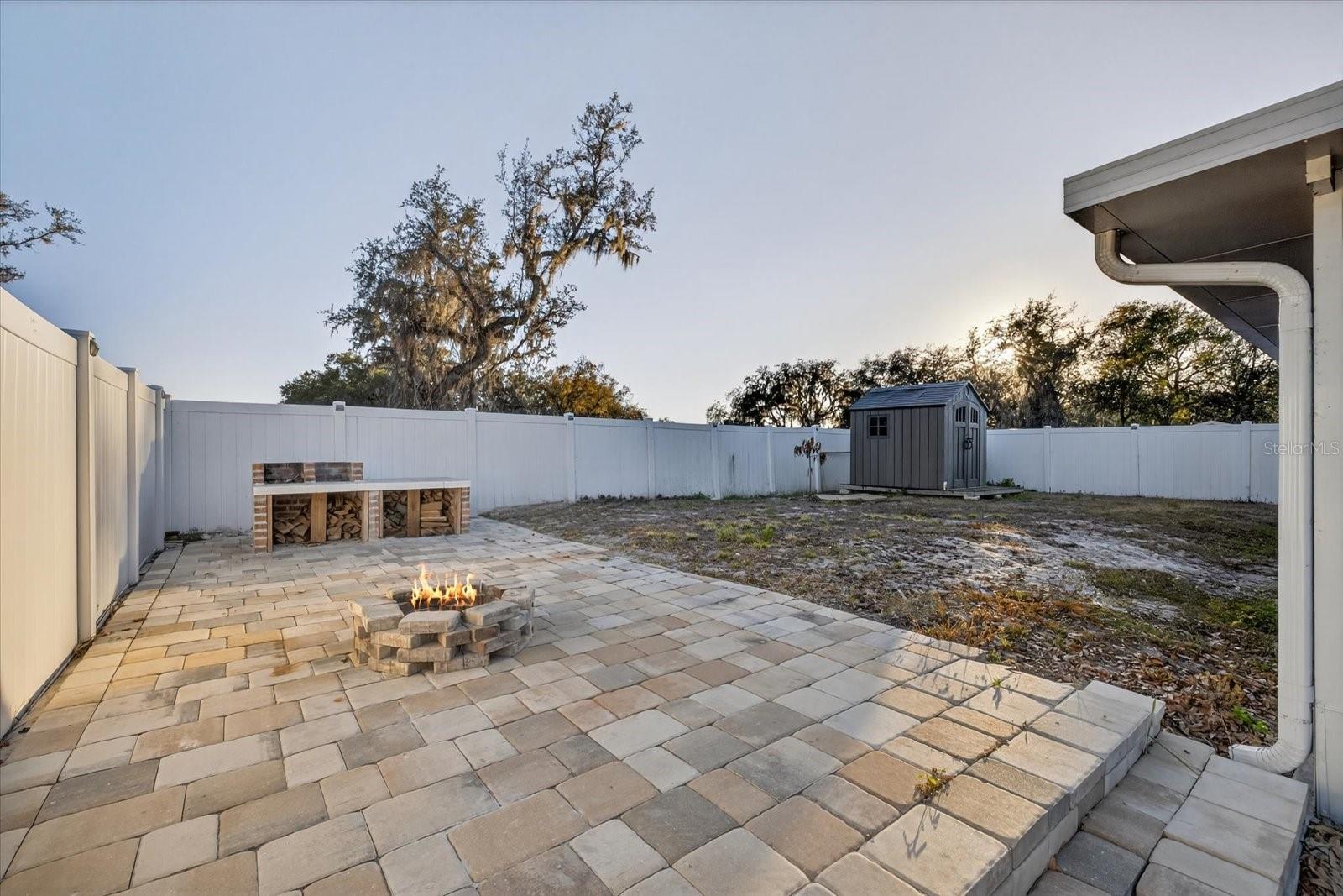 Listing photo id 29 for 3507 Gloria Avenue