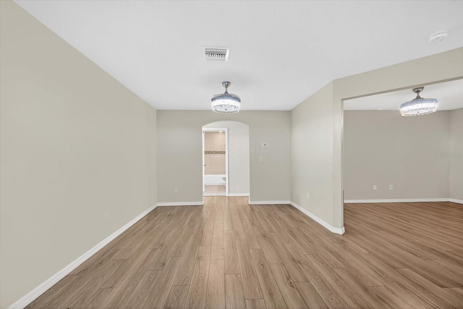 Listing photo id 7 for 3507 Gloria Avenue