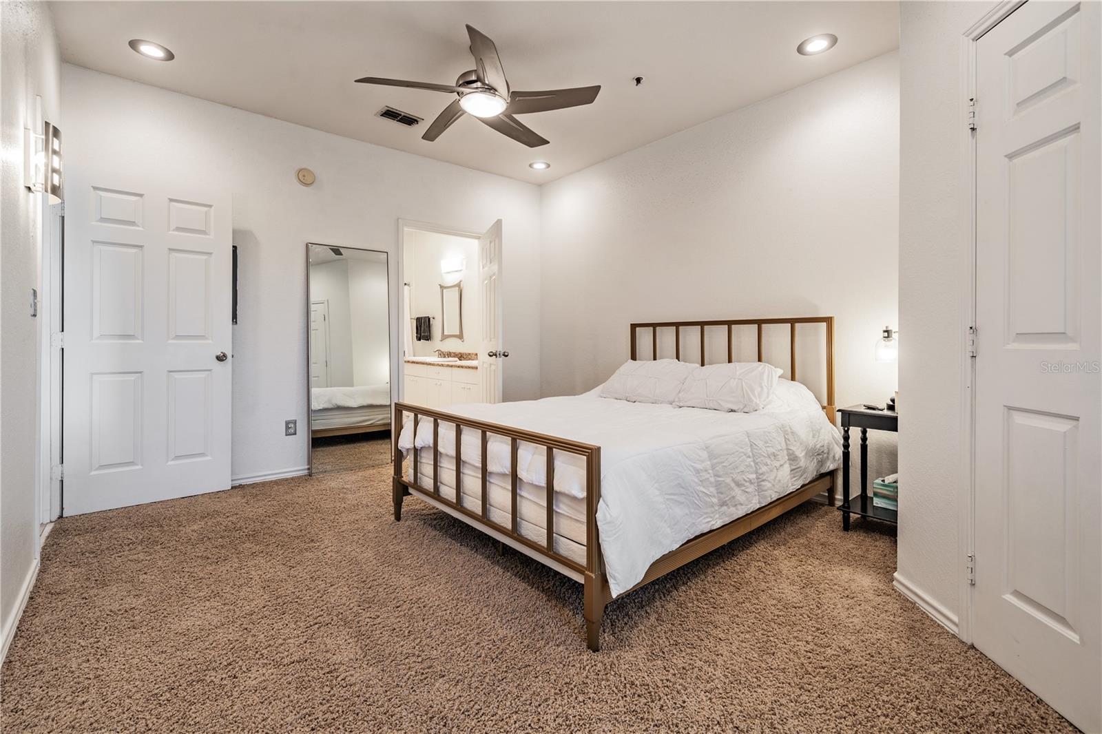 Image 13 of 32 For 4307 Bayside Village Drive 201