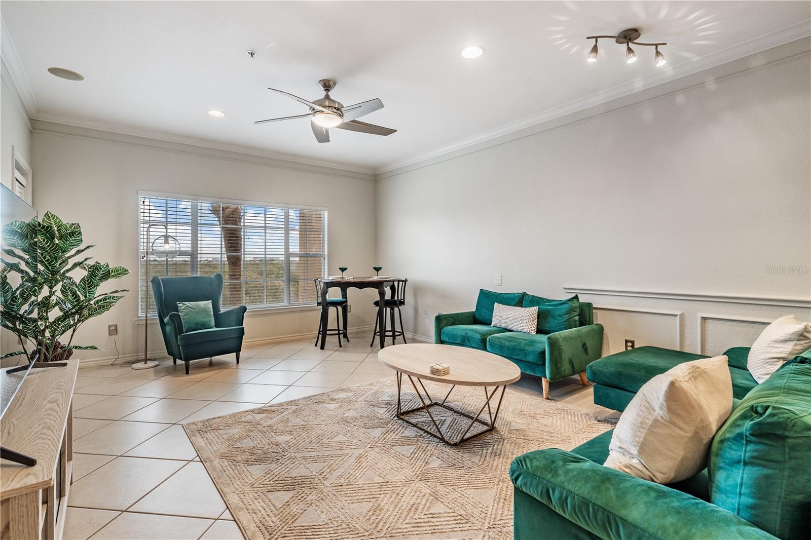 Image 6 of 32 For 4307 Bayside Village Drive 201