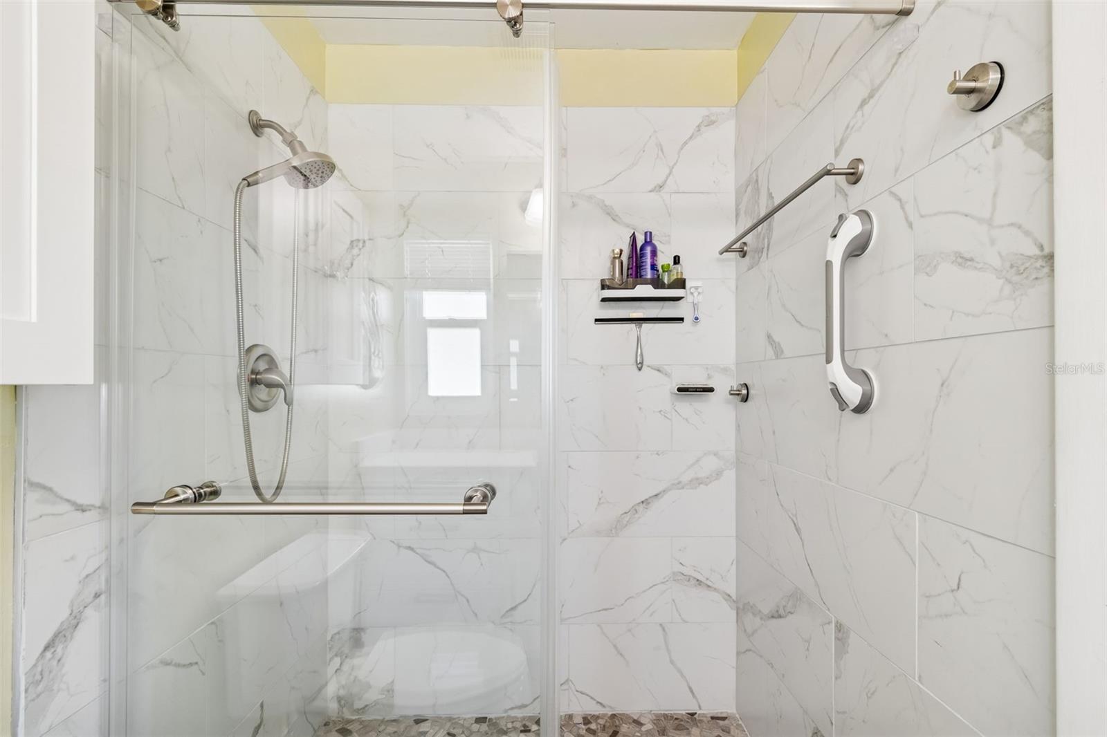 Image 41 of 72 For 6875 Monte Carlo N 6875