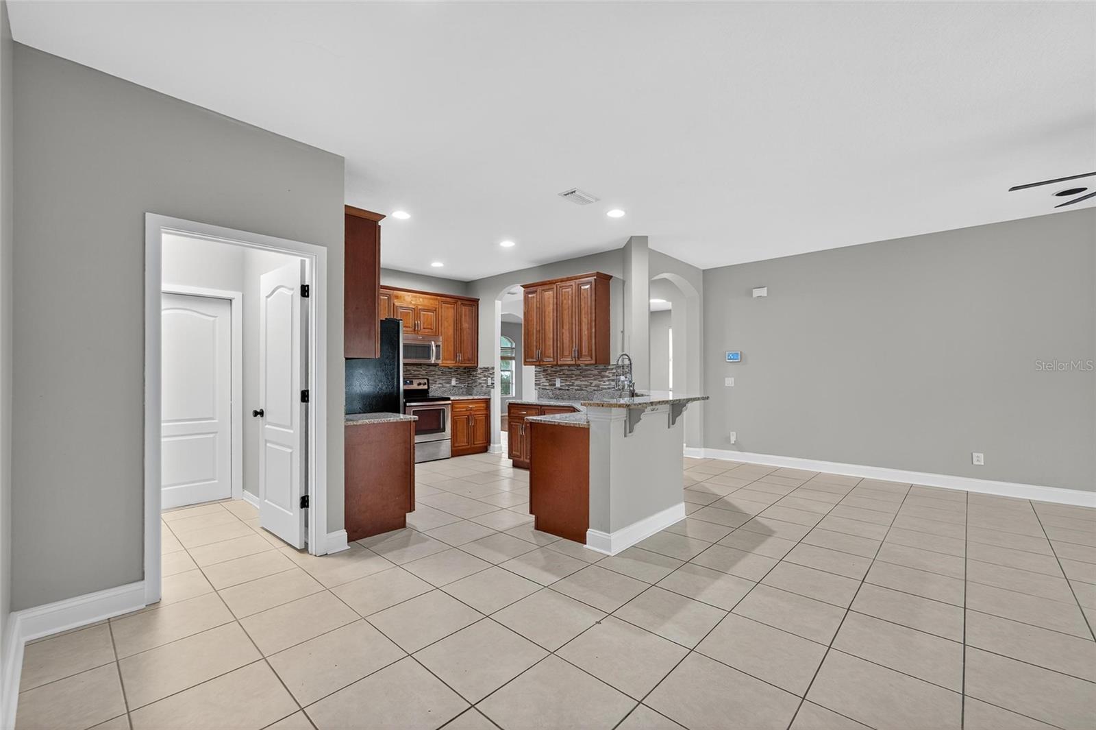 Image 18 of 74 For 2502 Bonterra Boulevard