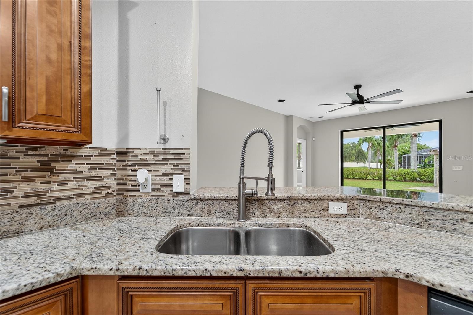 Image 27 of 74 For 2502 Bonterra Boulevard