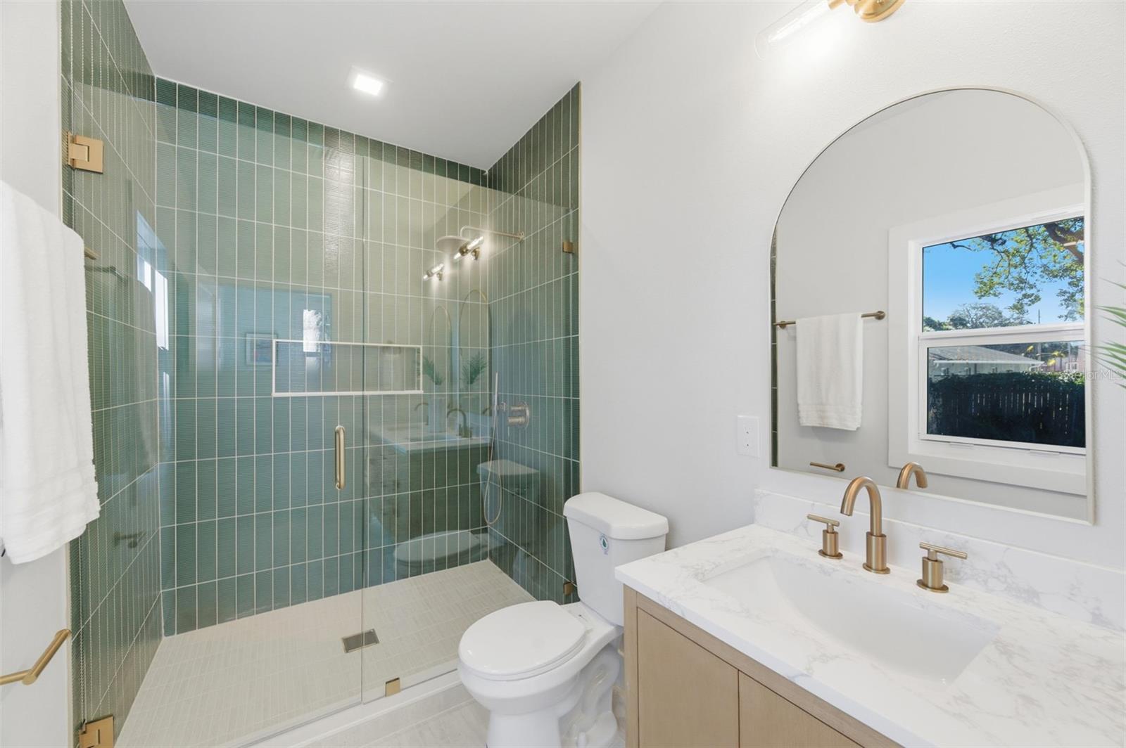 Image 18 of 30 For 309 Selma Avenue