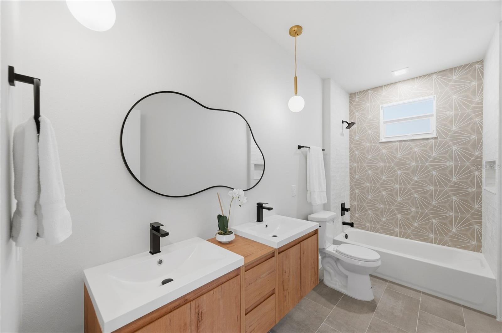 Image 25 of 30 For 309 Selma Avenue