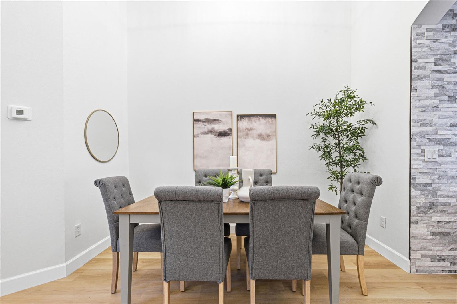 Image 14 of 59 For 11005 Blaine Top Place