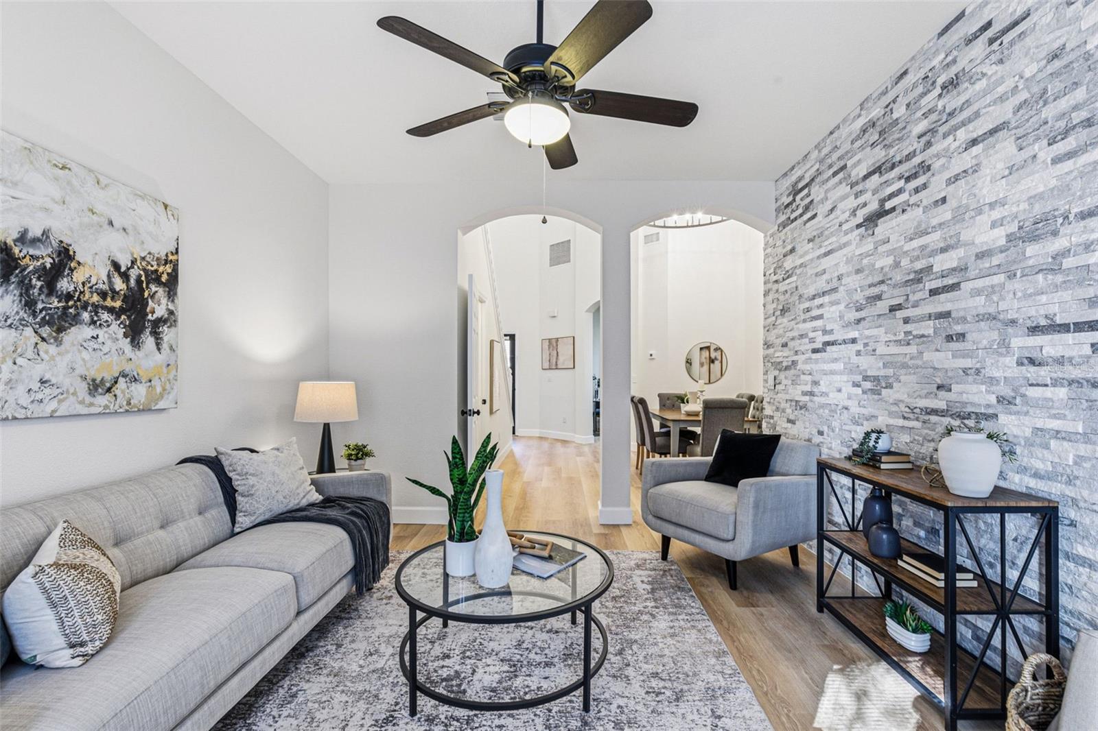 Image 21 of 59 For 11005 Blaine Top Place