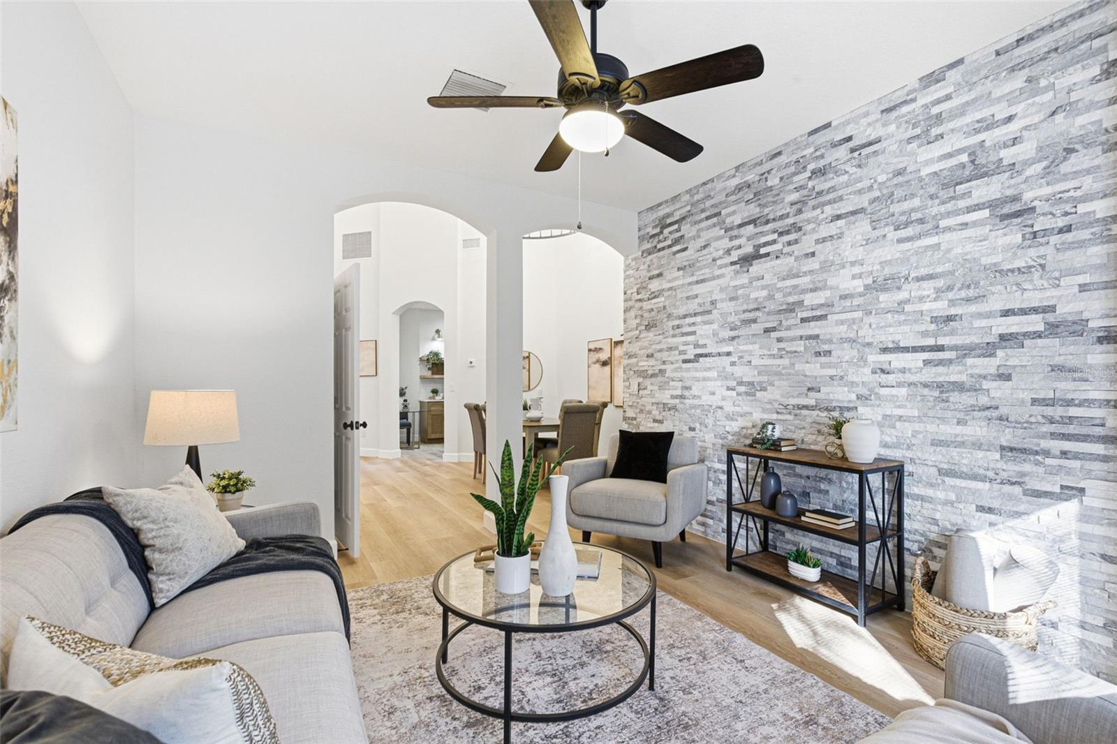 Image 22 of 59 For 11005 Blaine Top Place