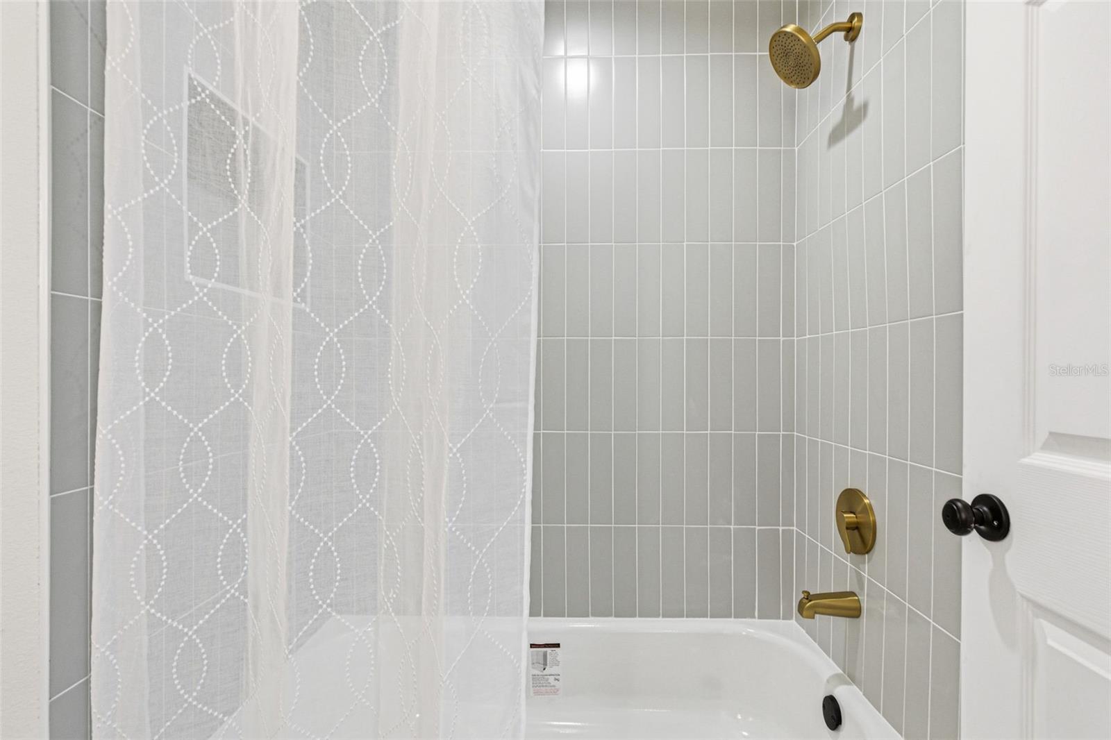 Image 44 of 59 For 11005 Blaine Top Place