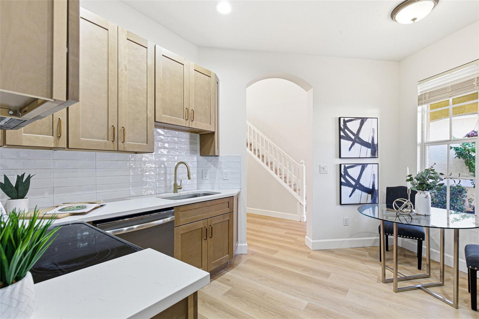 Image 9 of 59 For 11005 Blaine Top Place