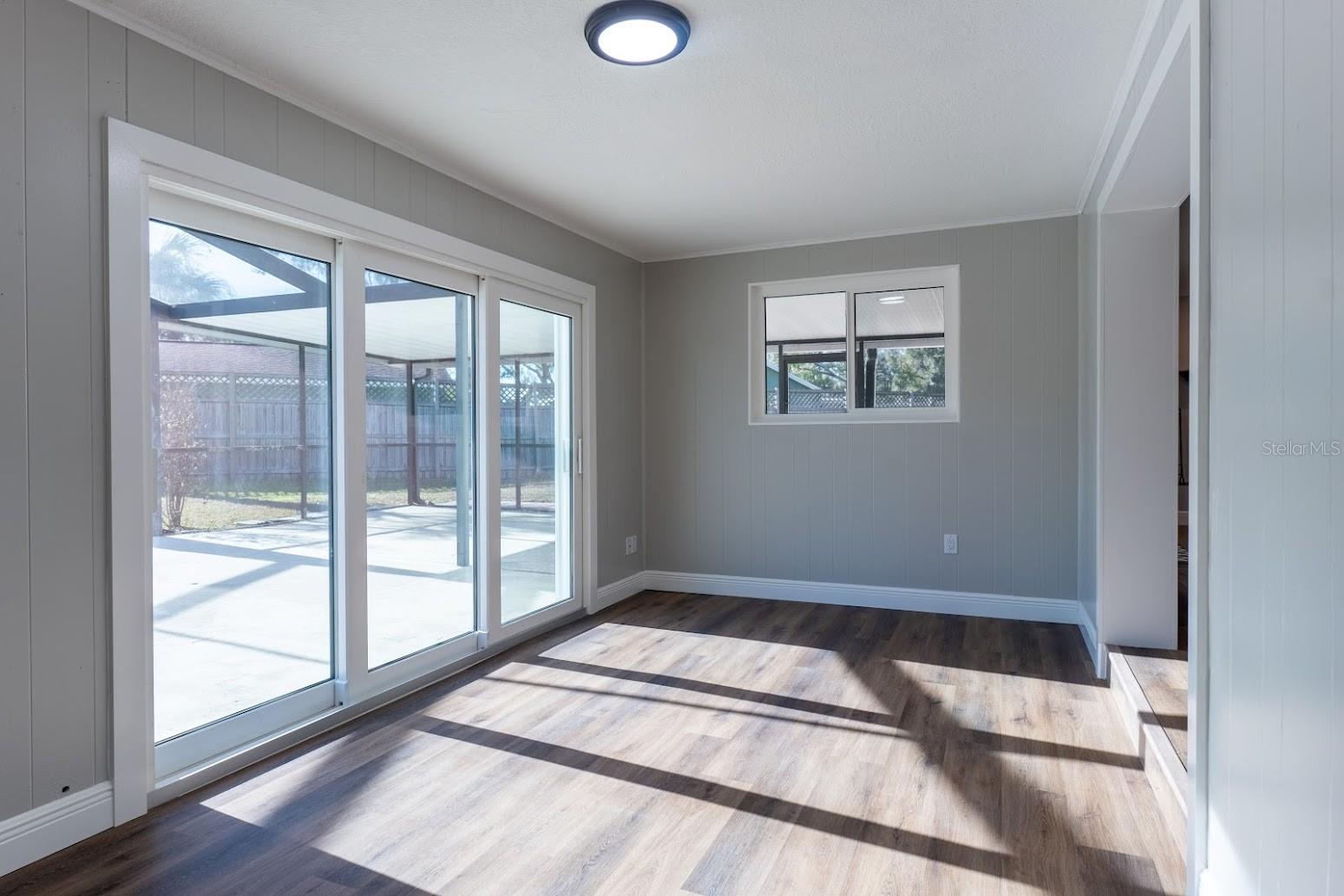 Image 16 of 38 For 712 Camellia Court