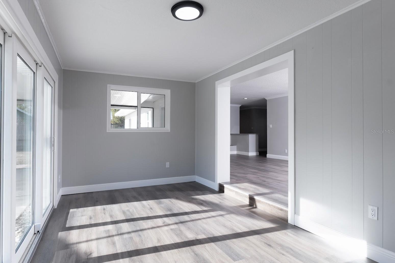 Image 17 of 38 For 712 Camellia Court