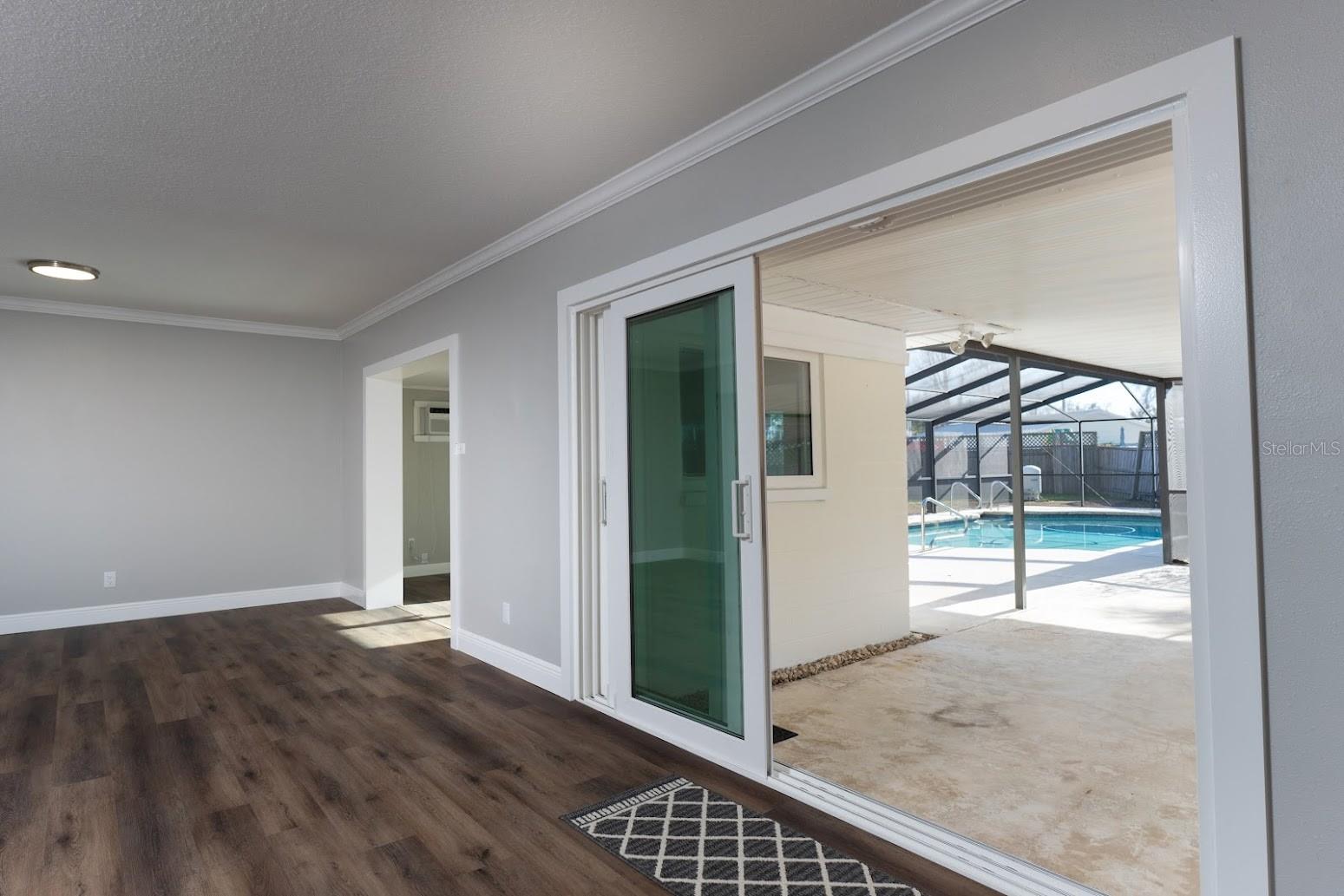 Image 18 of 38 For 712 Camellia Court