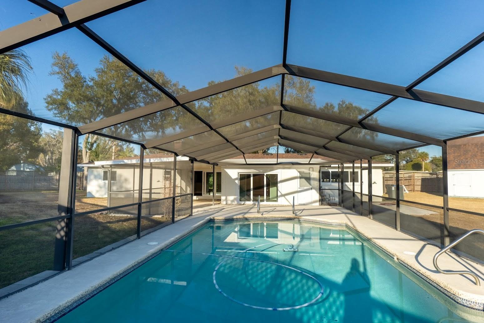 Image 22 of 38 For 712 Camellia Court