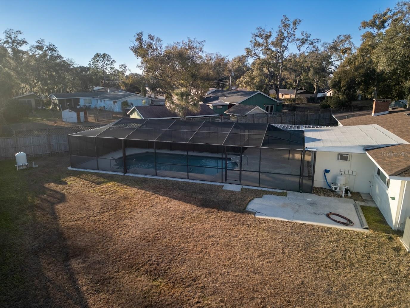 Image 37 of 38 For 712 Camellia Court