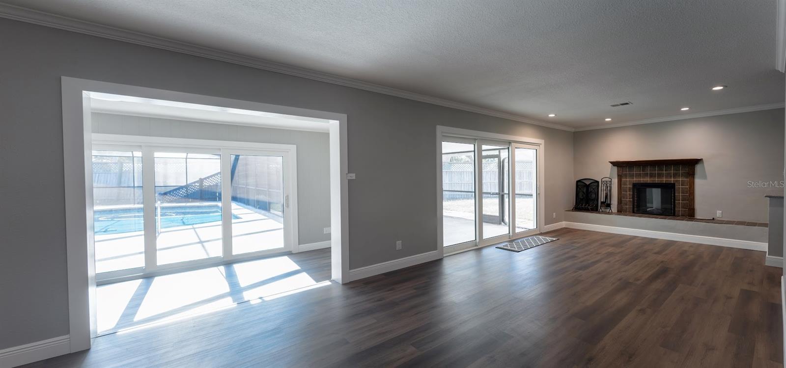 Image 7 of 38 For 712 Camellia Court