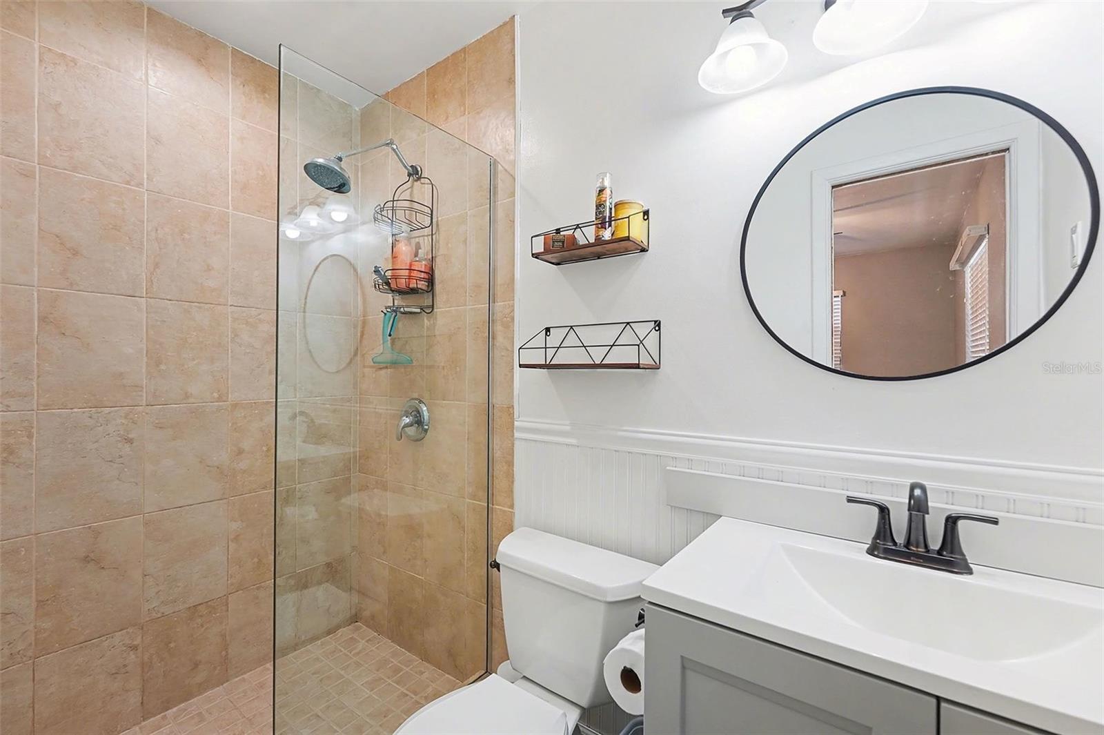 Listing photo id 11 for 5967 102nd Avenue N