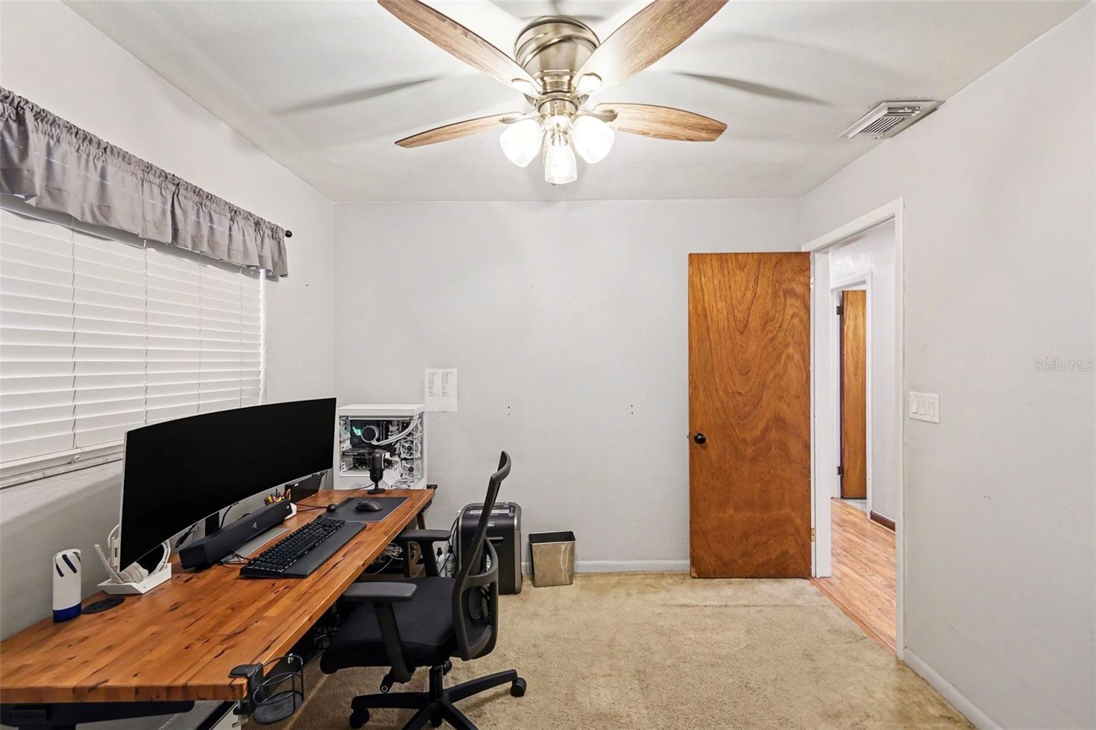 Listing photo id 16 for 5967 102nd Avenue N