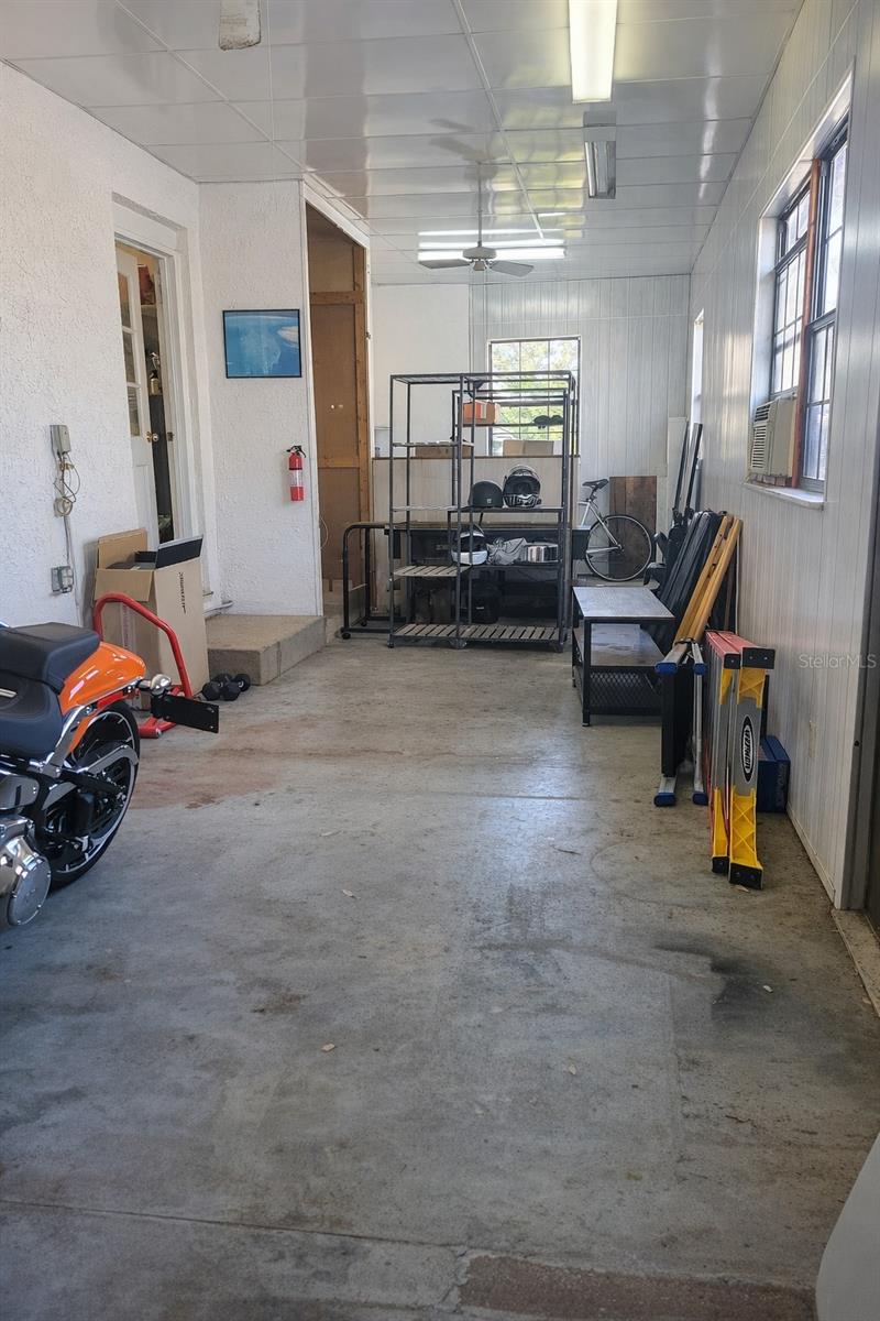 Listing photo id 28 for 5967 102nd Avenue N