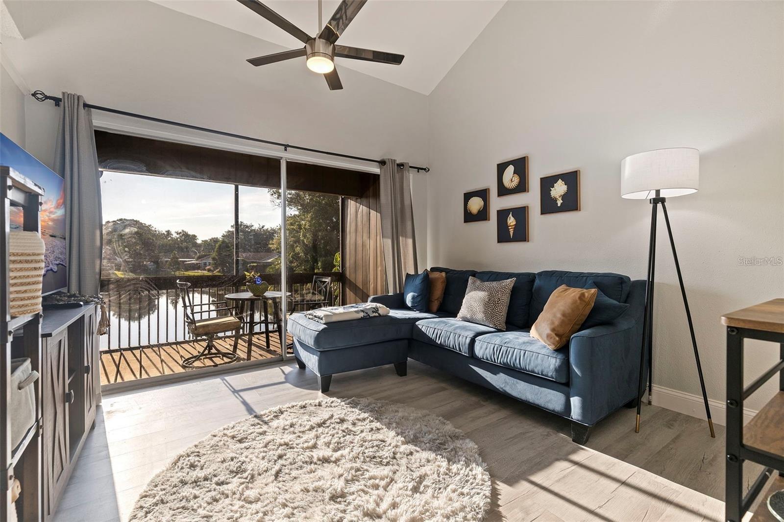 Image 11 of 21 For 10423 Carrollbrook Circle 203