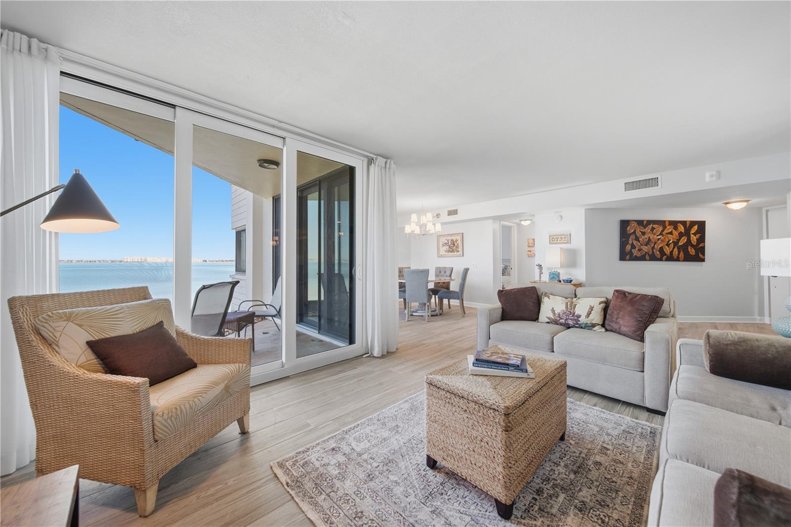 Listing photo id 8 for 5633 Puerta Del Sol Boulevard S 102