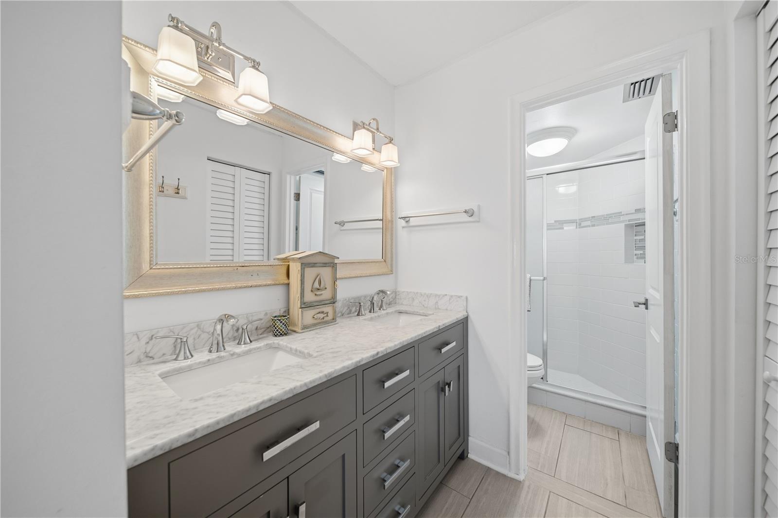 Listing photo id 18 for 5633 Puerta Del Sol Boulevard S 102