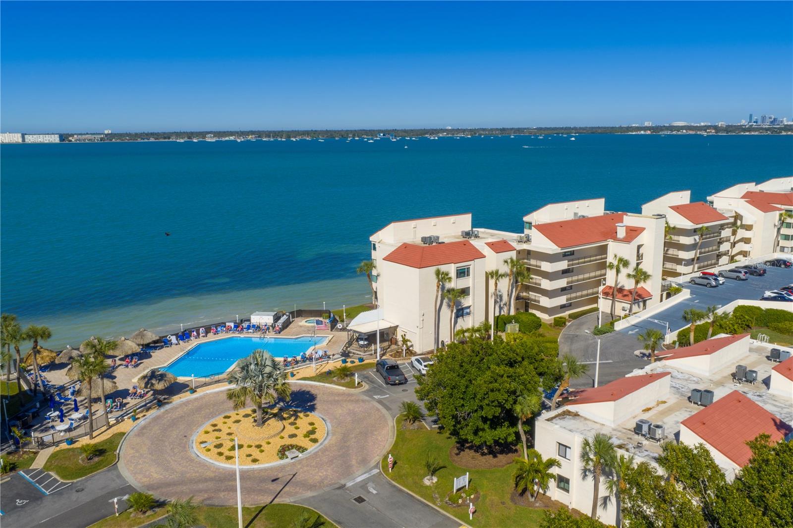 Listing photo id 30 for 5633 Puerta Del Sol Boulevard S 102