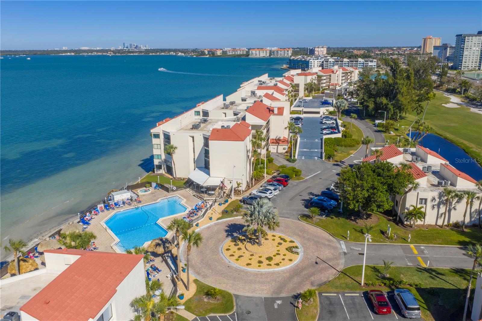 Listing photo id 6 for 5633 Puerta Del Sol Boulevard S 102