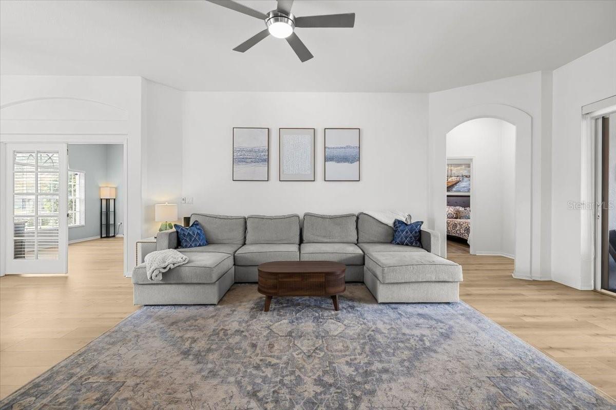 Image 14 of 48 For 11905 Timberhill Drive