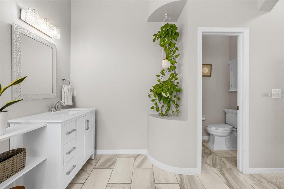 Image 22 of 48 For 11905 Timberhill Drive