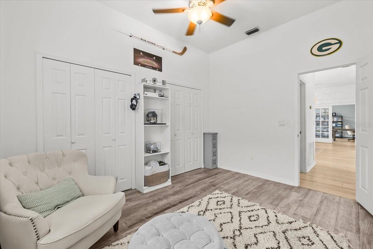 Image 26 of 48 For 11905 Timberhill Drive