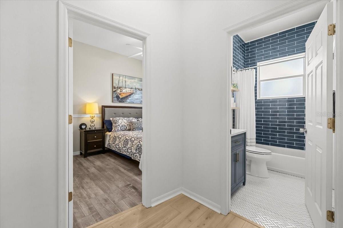 Image 30 of 48 For 11905 Timberhill Drive