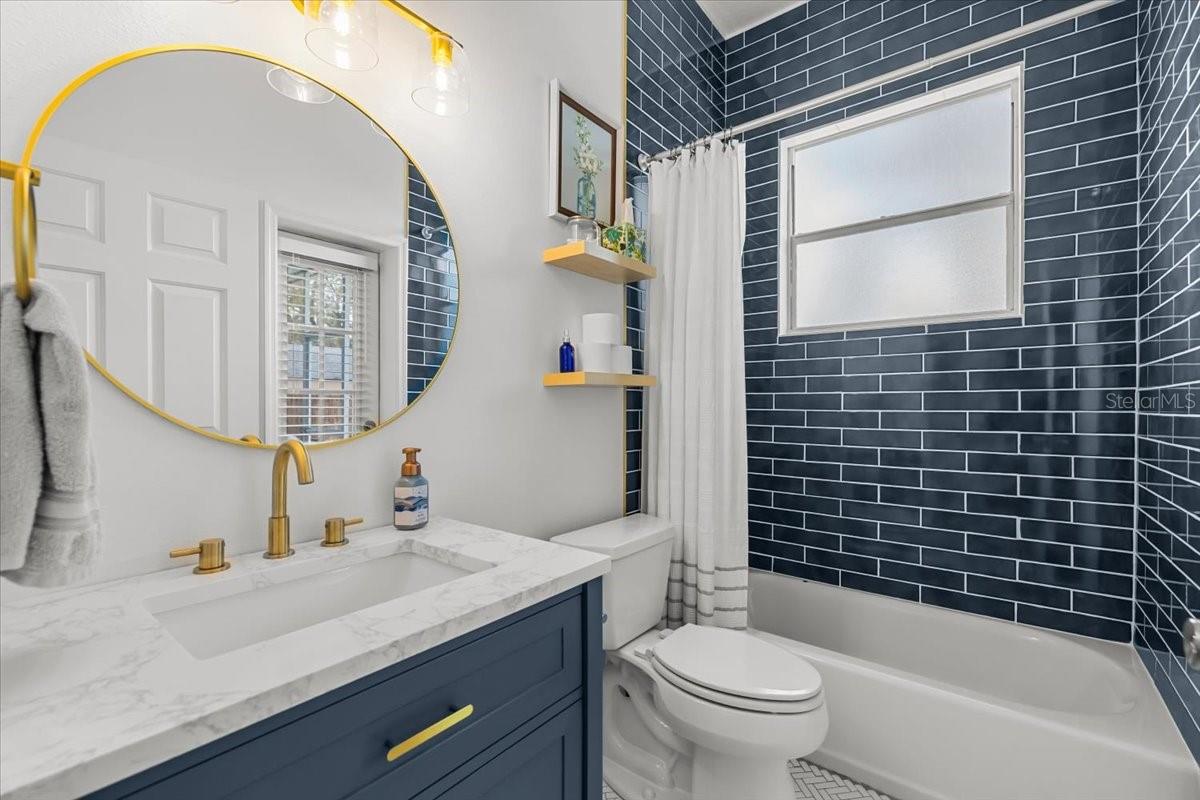 Image 32 of 48 For 11905 Timberhill Drive