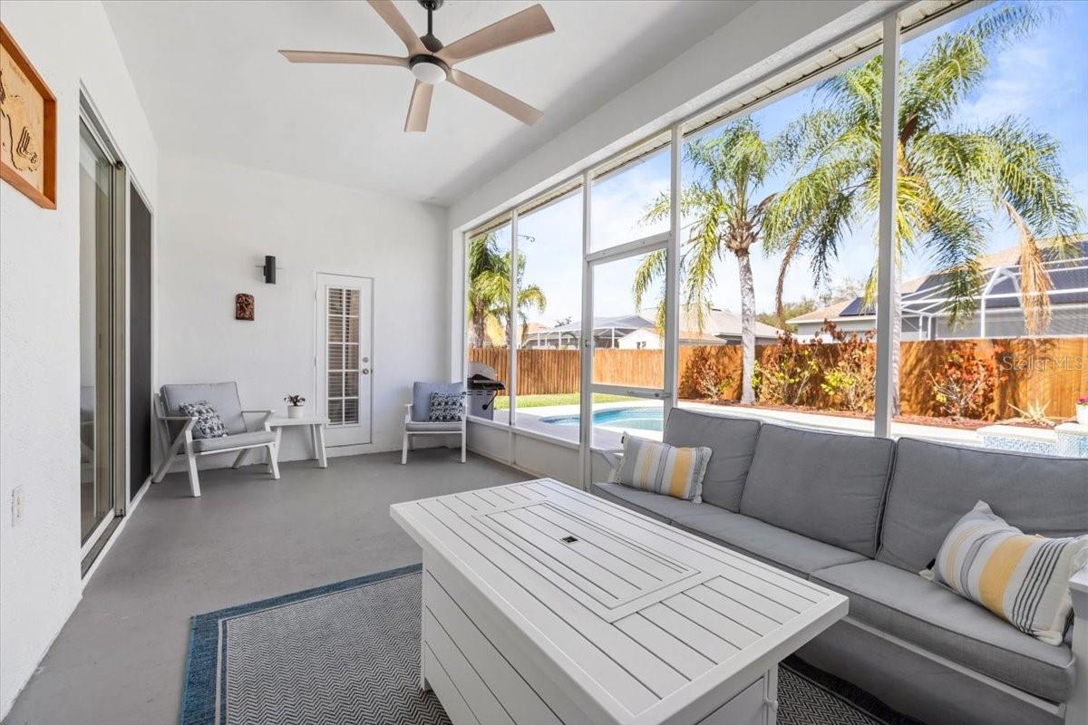 Image 37 of 48 For 11905 Timberhill Drive