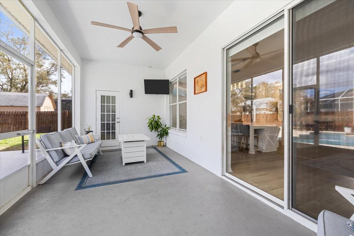 Image 38 of 48 For 11905 Timberhill Drive