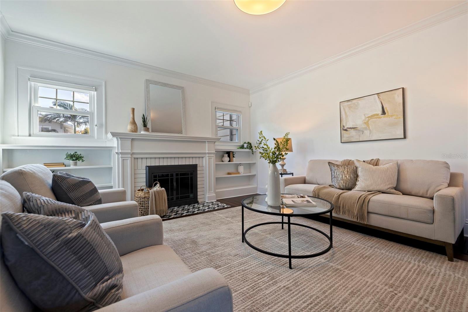 Listing photo id 10 for 646 17th Ave Ne