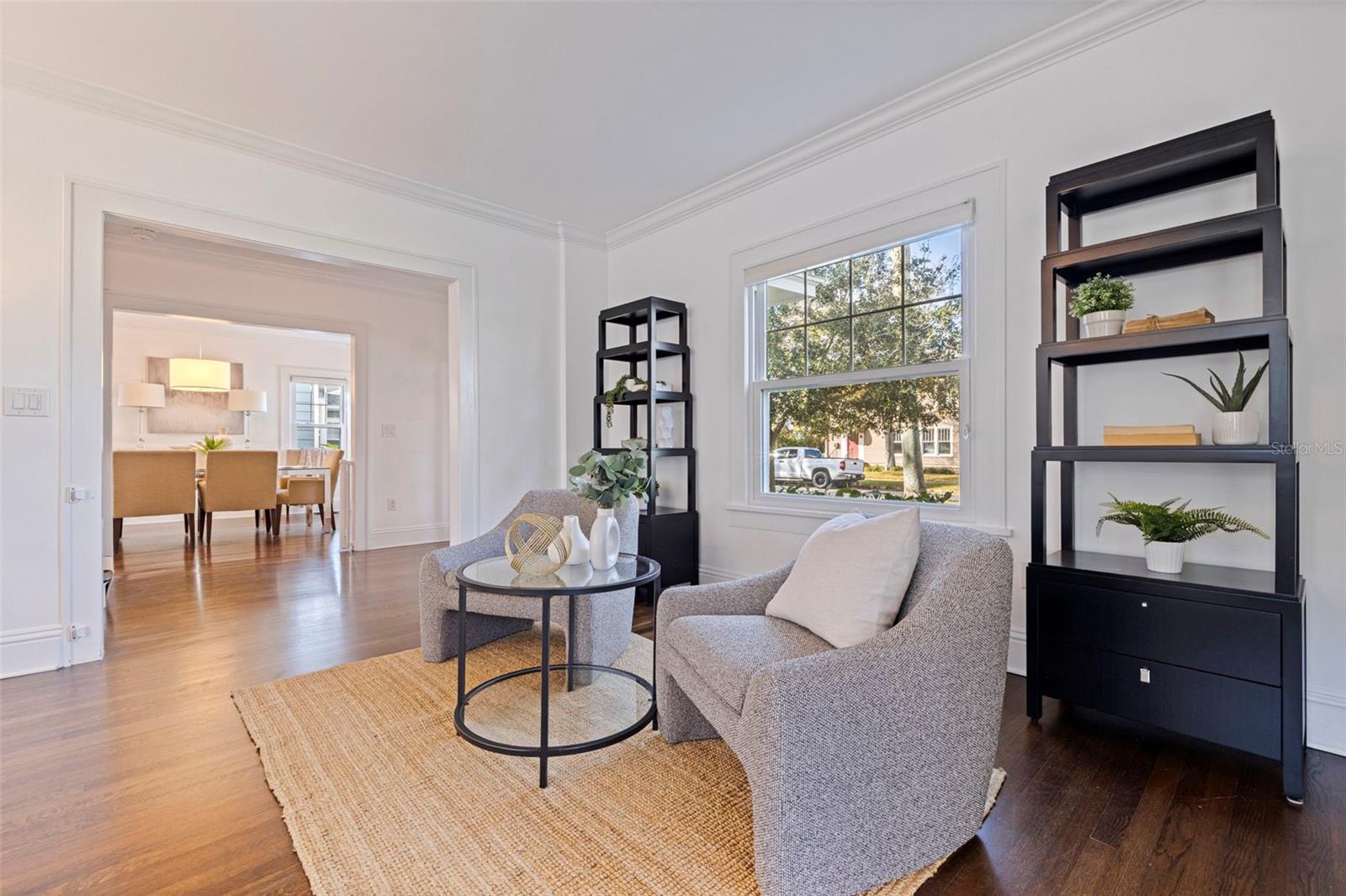 Listing photo id 12 for 646 17th Ave Ne