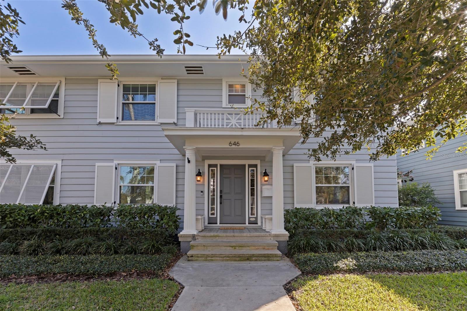 Listing photo id 0 for 646 17th Ave Ne