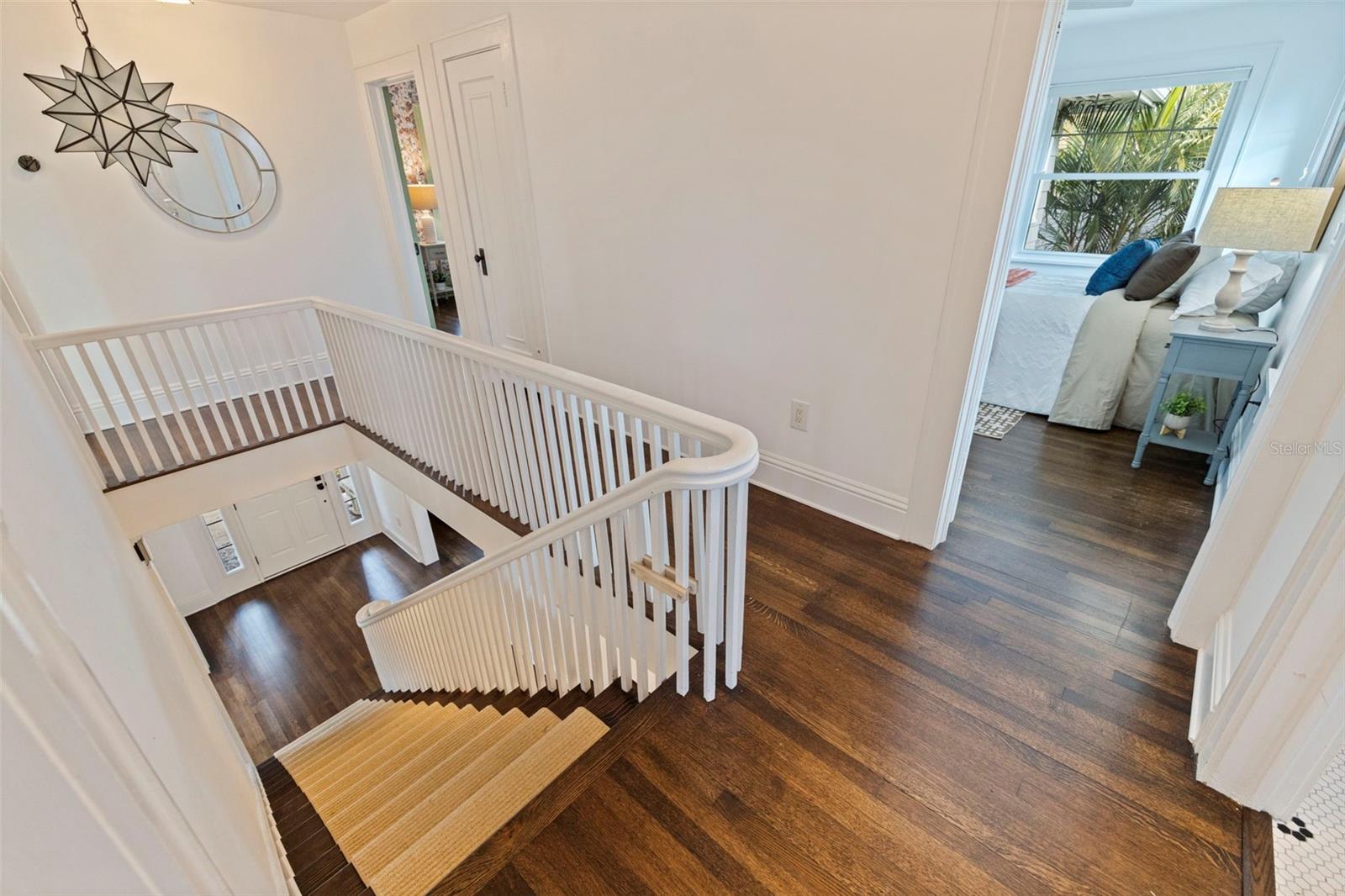 Listing photo id 21 for 646 17th Ave Ne