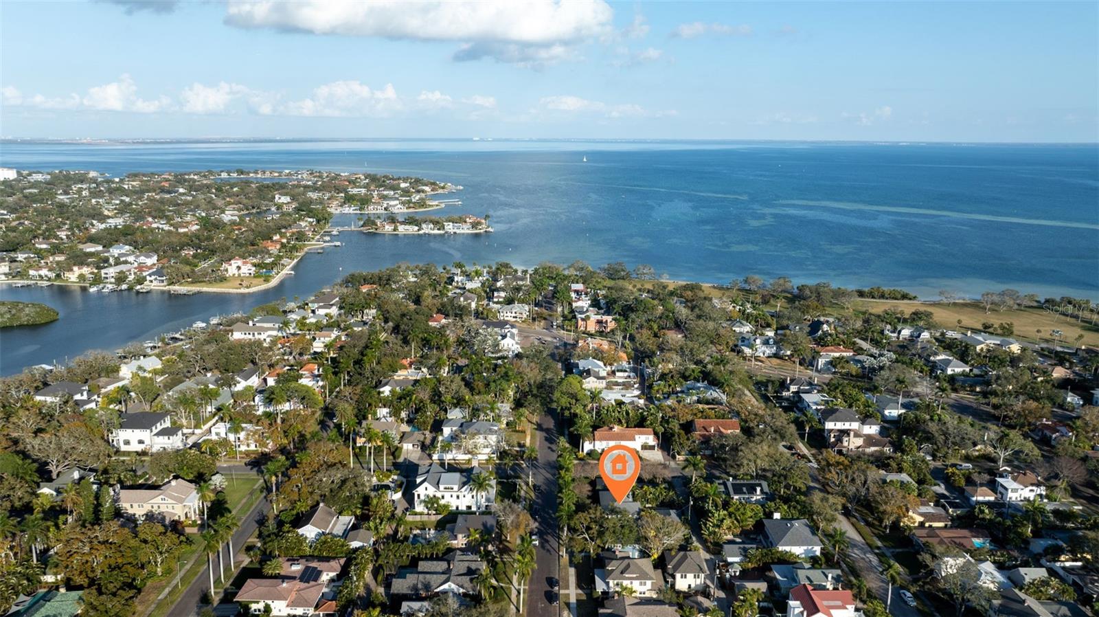 Listing photo id 47 for 646 17th Ave Ne