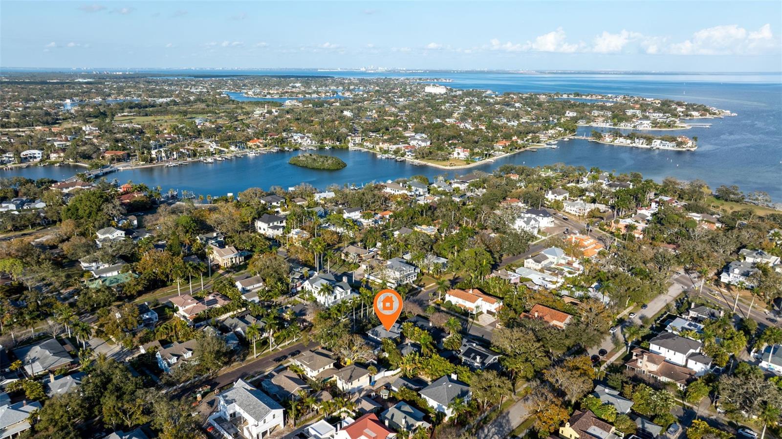 Listing photo id 48 for 646 17th Ave Ne