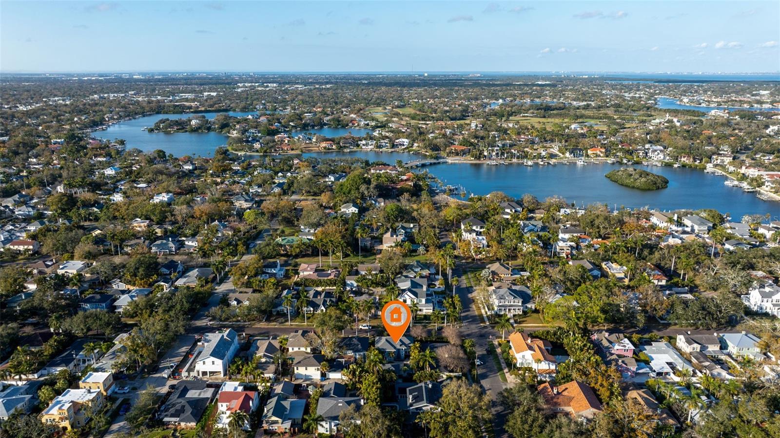 Listing photo id 49 for 646 17th Ave Ne