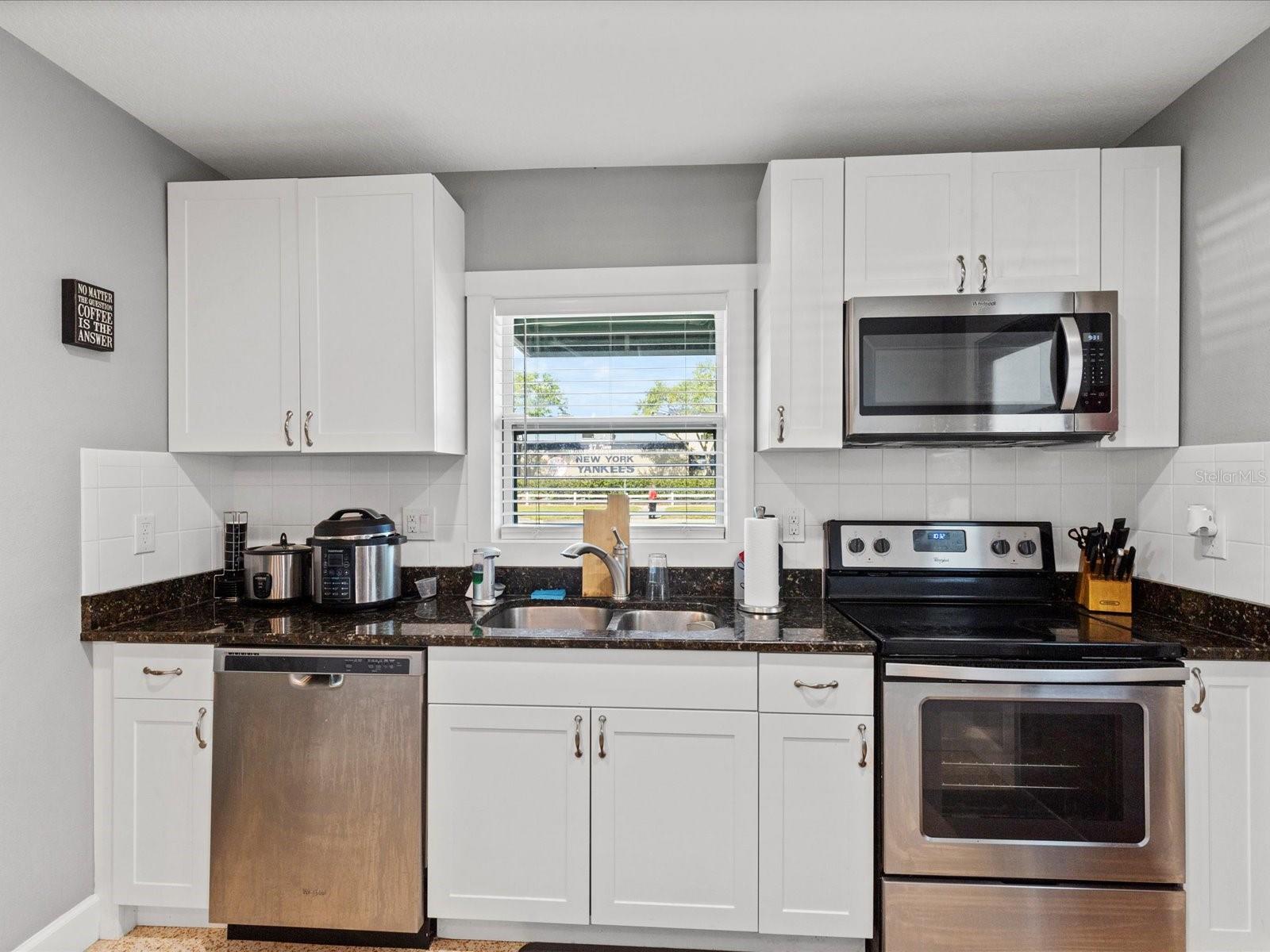 Image 21 of 50 For 3423 Aileen Street