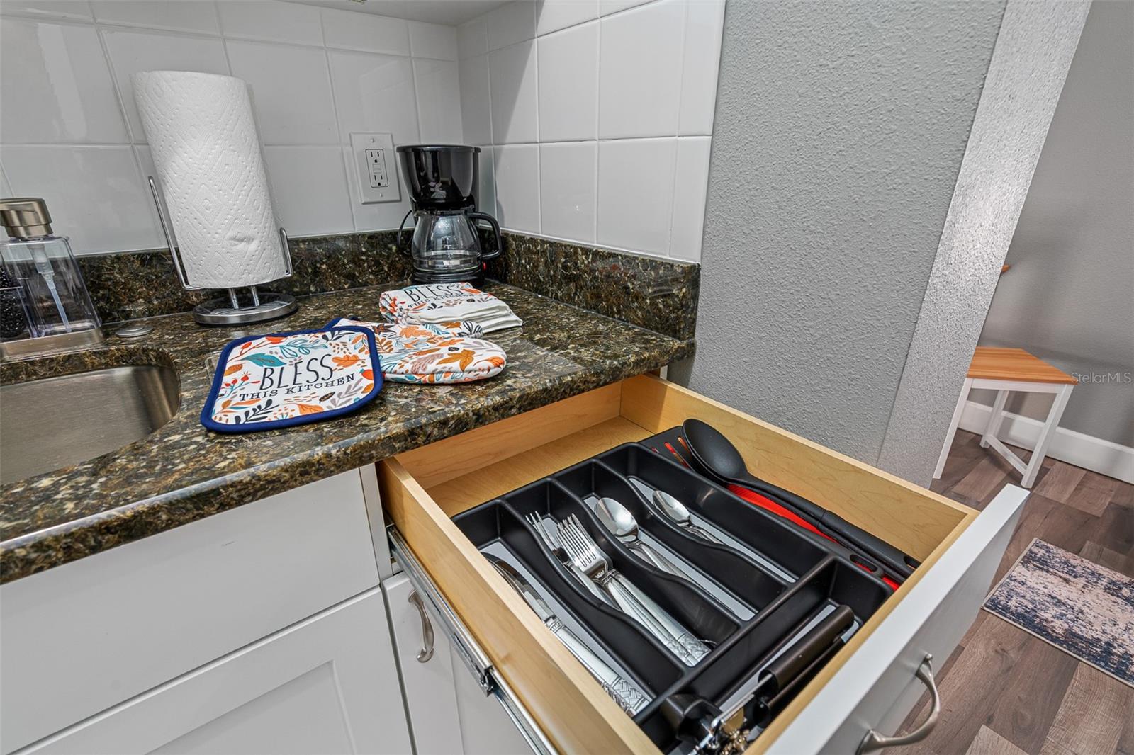 Image 49 of 50 For 3423 Aileen Street